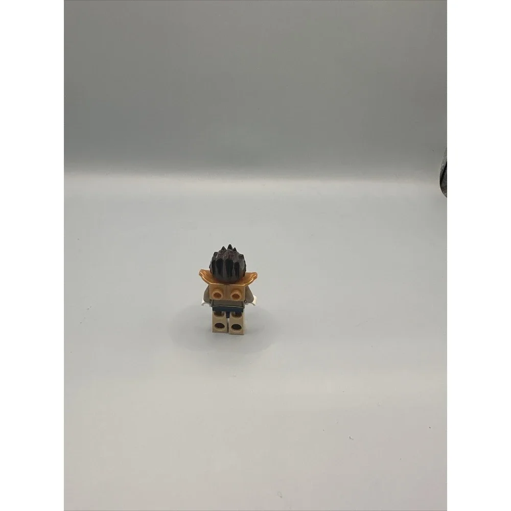 LEGO Legends of Chima LONGTOOTH with ARMOR Minifigure loc012 Lion Tribe 2013